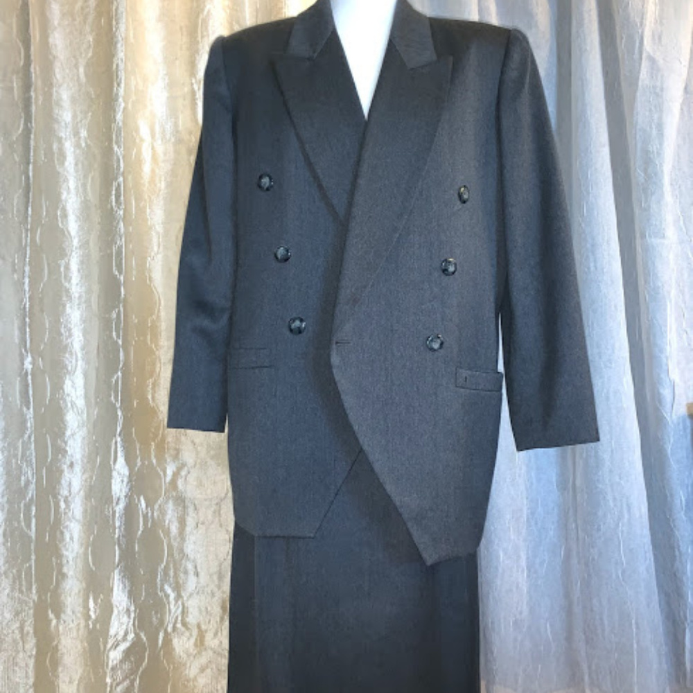 Vintage Wool 2-Piece Gray Skirt Suit